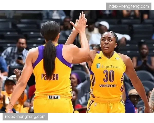 康涅狄格太阳队飞往澳大利亚，开启海外训练营与热身赛